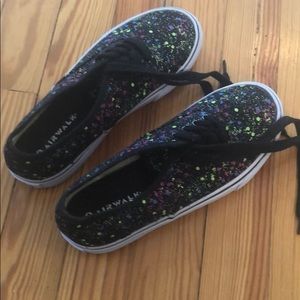 New without box Airwalk paint splattered sneakers